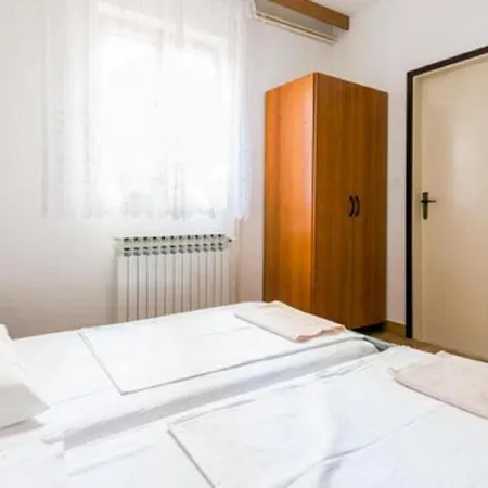 Apartmán Klis -two-bedroom With Terrace